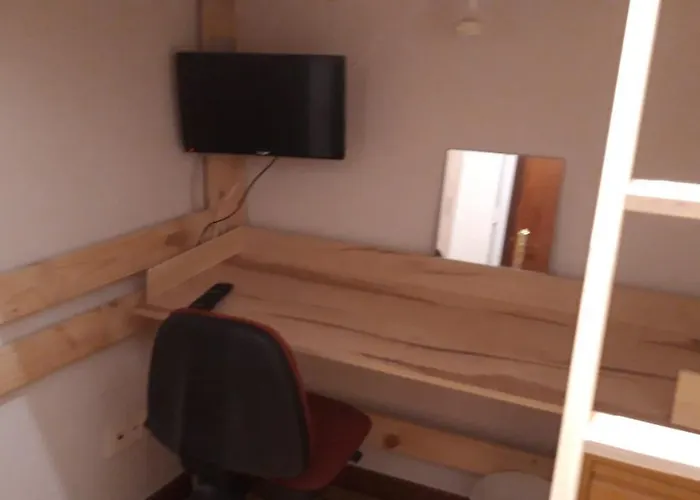 Habitación Individual Con Tv Centro Quarto em Acomodações Particulares *